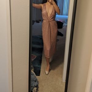 [NWOT] Maddox Front Twist Cut-out Midi Dress